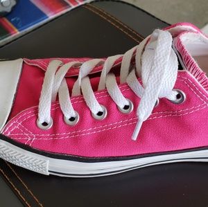Converse hot pink